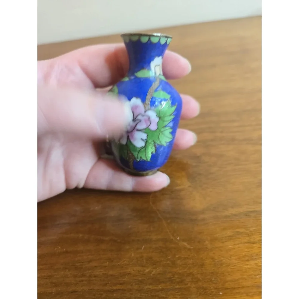 Vintage Cloisonne Mini Vase Asian Blue Floral Pink Metal Dollhouse Miniature 3